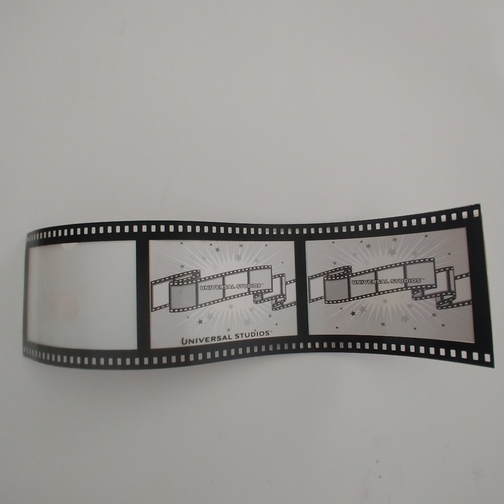 Universal Studios Film-Themed Photo Frame - Picture 2 of 7